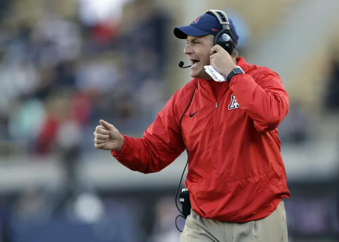 WVU football’s Rich Rodriguez welcomes former team Arizona for 1st time since leaving